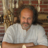 Medžio drožėjas Gediminas Kairys